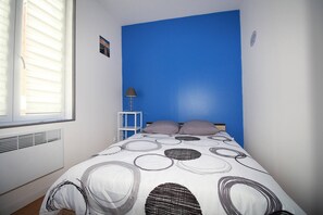 2 間睡房、熨斗/熨衫板、上網、床單