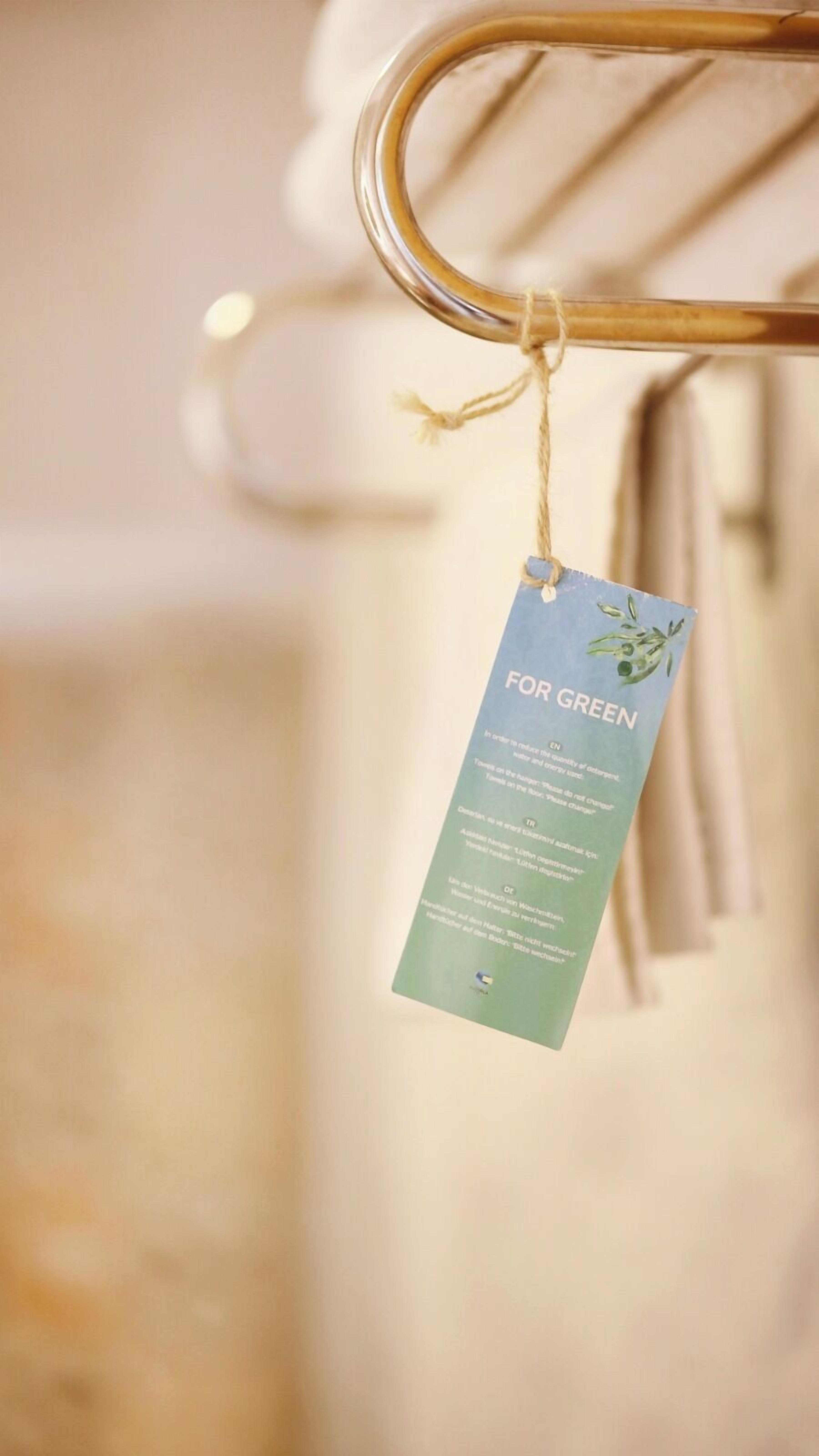 shower, rainfall showerhead, free toiletries, hair dryer