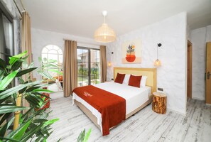 Deluxe tweepersoonskamer, 1 queensize bed, tuin | Italiaanse Frette-lakens, luxe beddengoed, donzen dekbedden