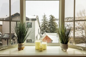 Interior - Modern Mountain Park City Elevation Estate, Great Location, Gourmet Kitchen & Outdoor Recreation! (Park City)