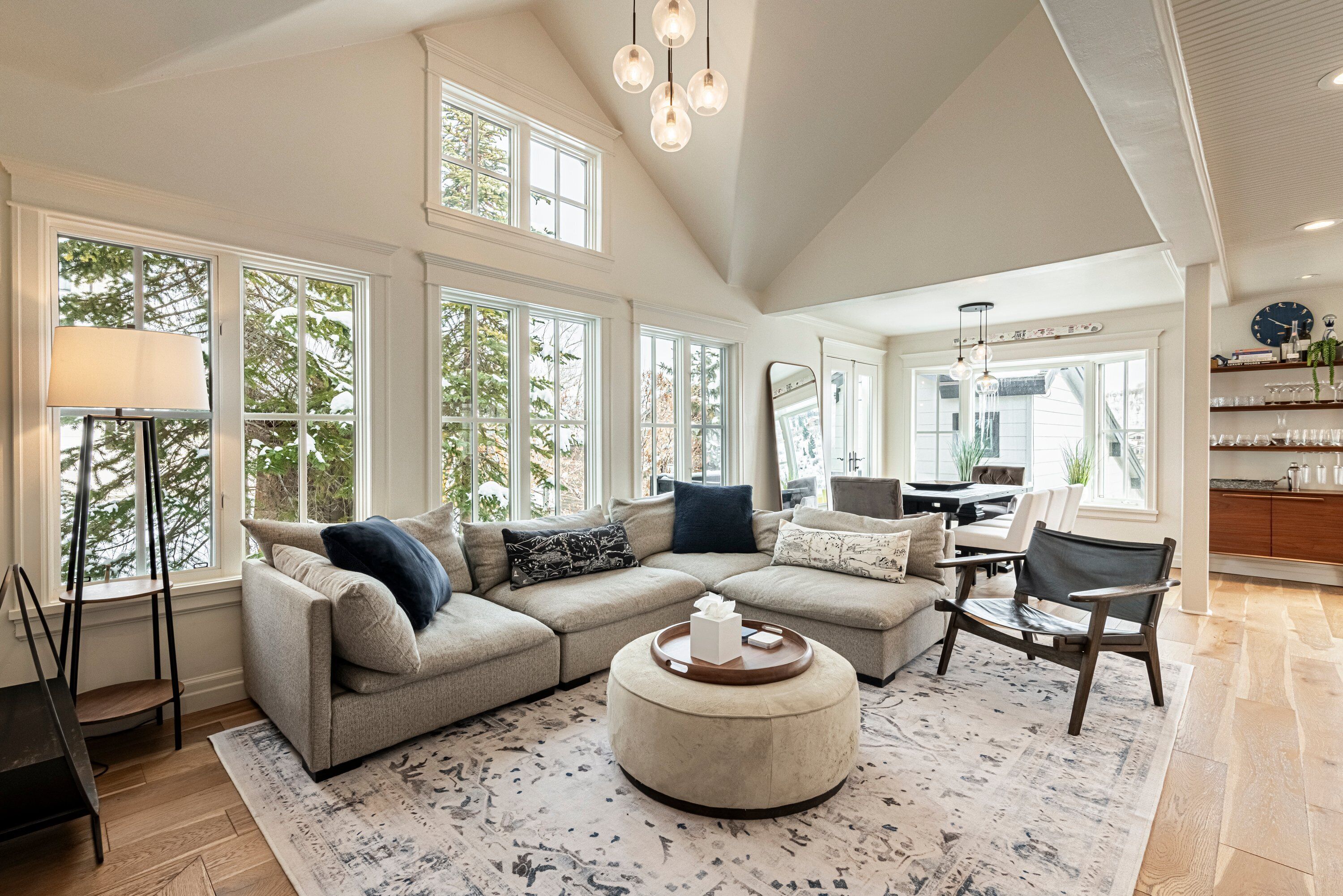 Smart-TV, Kamin, Drucker