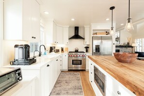 Fridge, microwave, oven, stovetop - Modern Mountain Park City Elevation Estate, Great Location, Gourmet Kitchen & Outdoor Recreation! (Park City)
