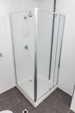 Traditional Cottage | Bathroom | Hair dryer, towels, soap, shampoo