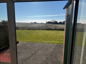 Unclassified image, 2 of 14, button