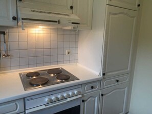 Frigorifero, microonde, forno, lavastoviglie