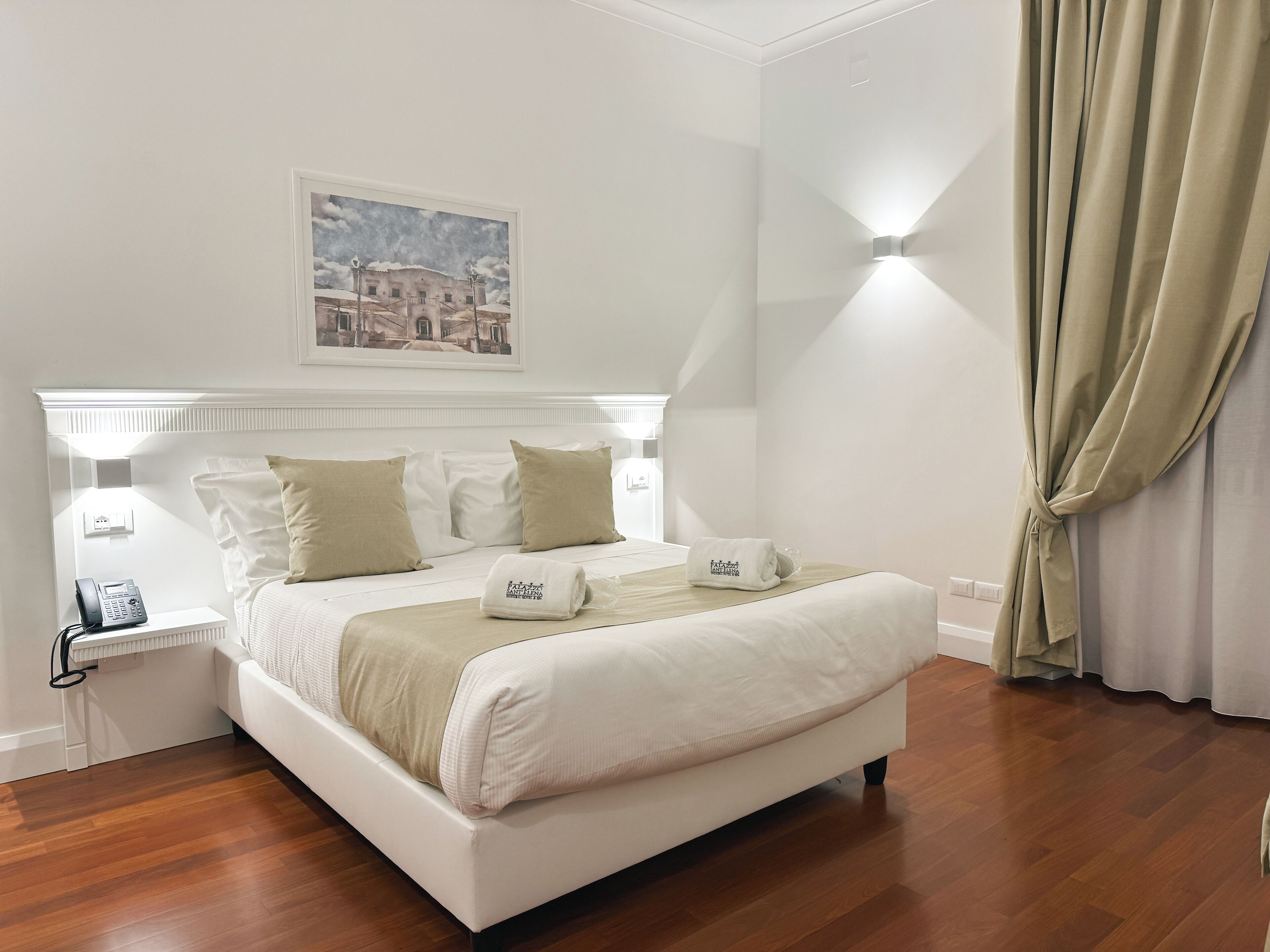 Quarto casal ou duplo júnior | Roupas de cama antialérgicas, edredons de pluma, frigobar