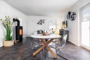 Dining - The White BeachHouse - The Blue and The White BeachHouse OFC 16 (Am Salzhaff)