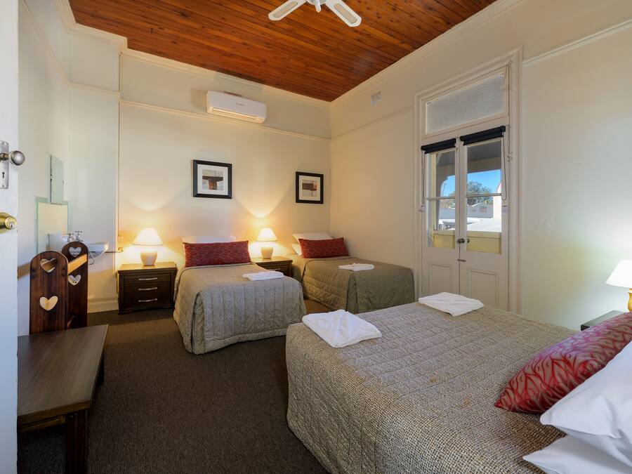 Free WiFi, bed sheets
