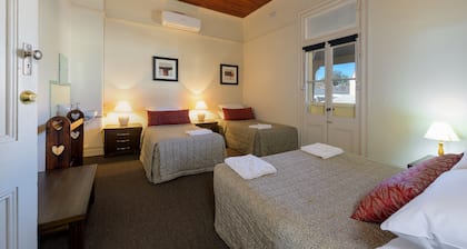 Commercial Travellers House