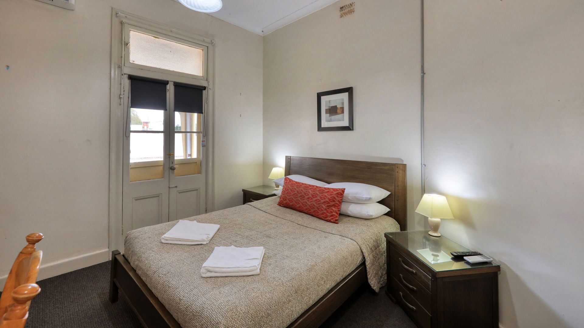 Free WiFi, bed sheets