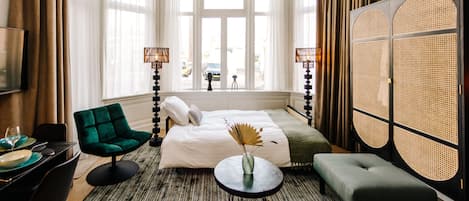 Superior Studio Suite | 1 bedroom, premium bedding, memory foam beds, minibar