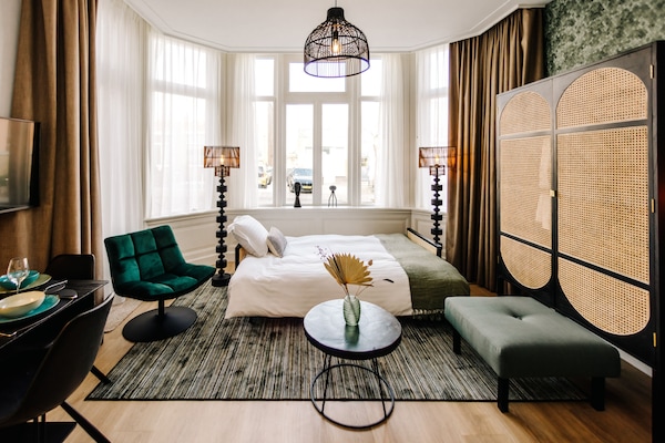 Superior Studio Suite | 1 bedroom, premium bedding, memory foam beds, minibar