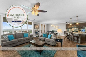TV, fireplace - Luxury Condo with Lake Views, Free WiFi & Minutes from Silver Dollar City (Branson)
