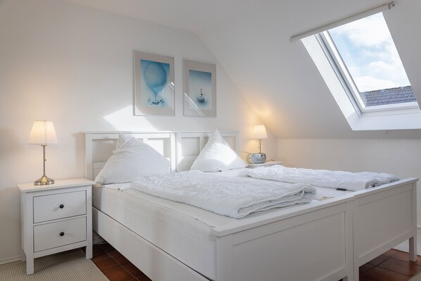 1 bedroom, iron/ironing board, free WiFi