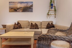 TV, DVD player, stereo - Helle und Gemütliche Erdgeschosswohnung in Einem Doppelhaus (Harlesiel)