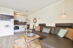 Fernseher, Stereoanlage