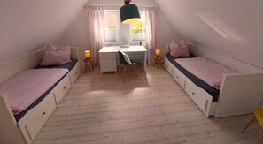 3 bedrooms, iron/ironing board, travel crib, free WiFi - Spacious vacation home (90m²) on 2 floors, 3 bedrooms, 2 bathrooms and garden (Krummhörn)