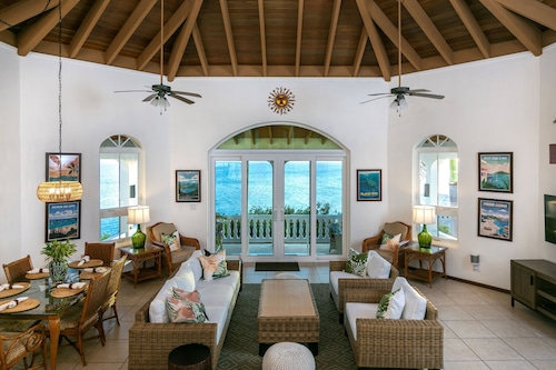 Sea Palms 3 bed 3 1/2 bath. Private pool. 5 min. to Cruz Bay. Sunset views!!!