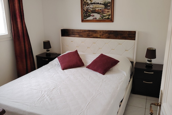chambre : 1 grand lit 2 personnes