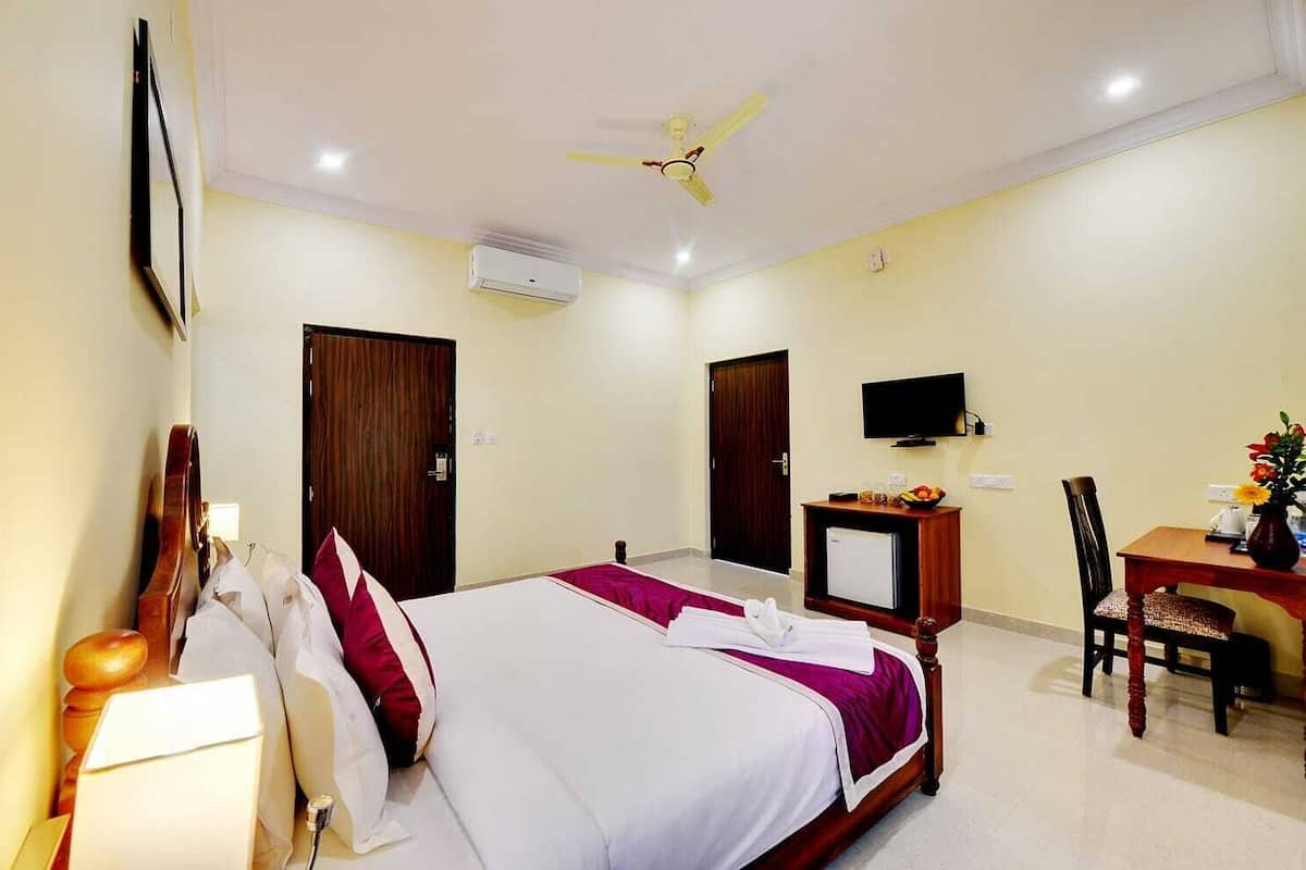 Habitación tradicional, 1 habitación, vista al jardín | Sábanas de algodón egipcio y ropa de cama de alta calidad
