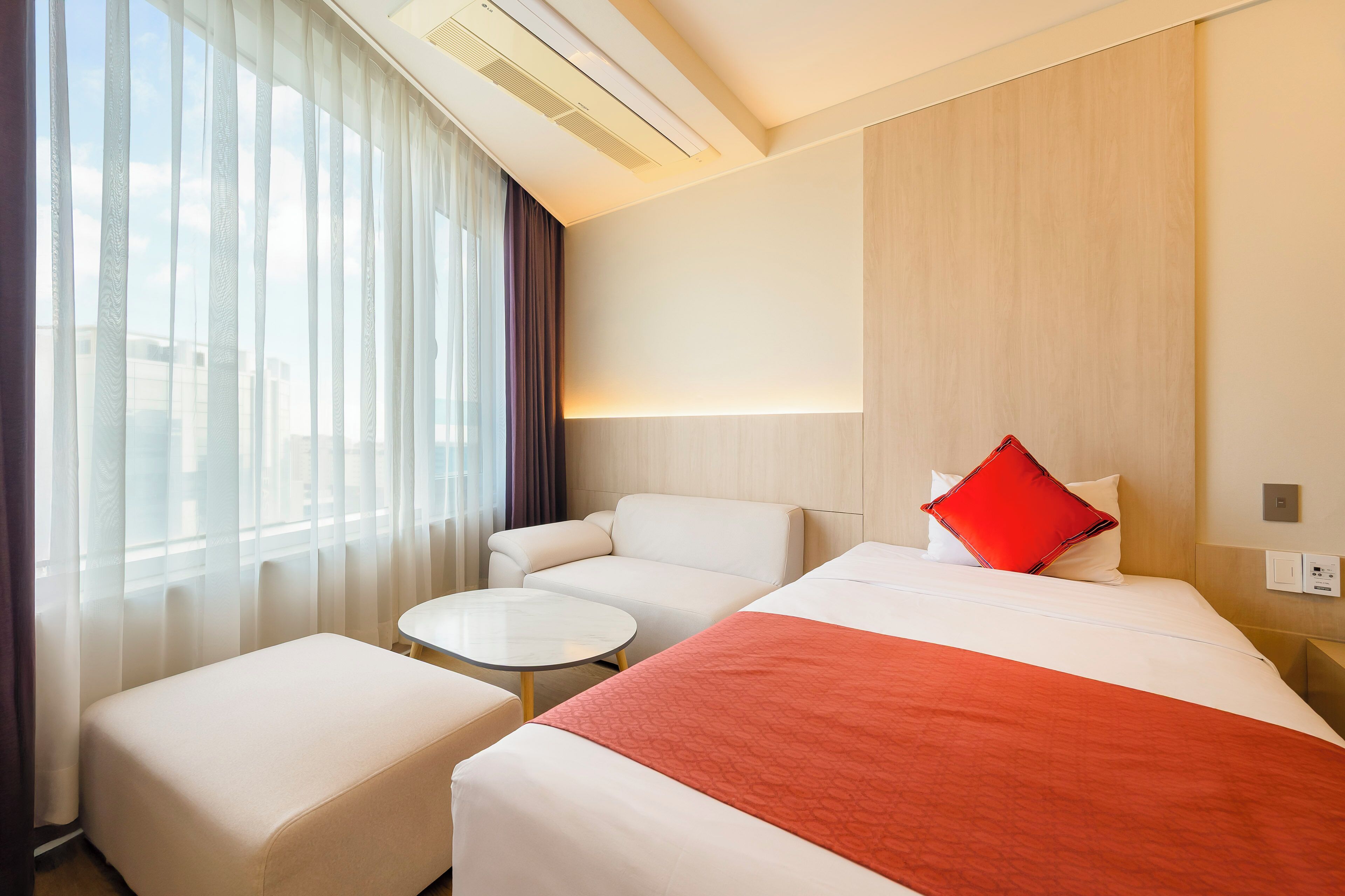 Shinshin Hotel World Cup Reviews, Deals & Photos 2026 - Expedia