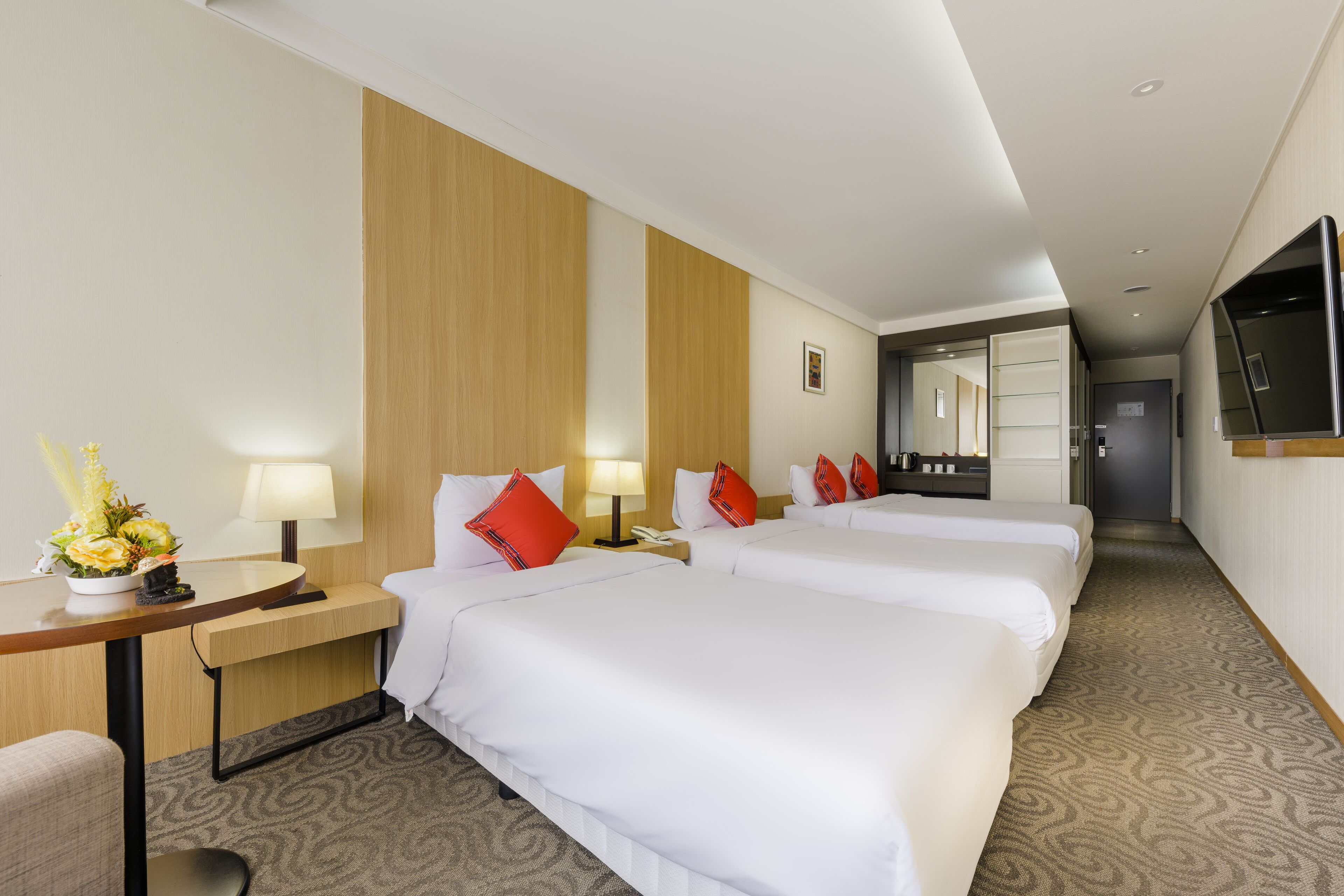 family triple room, 1 bedroom, non smoking, city view | hypo-allergenic bedding, down duvets, individually furnished, desk