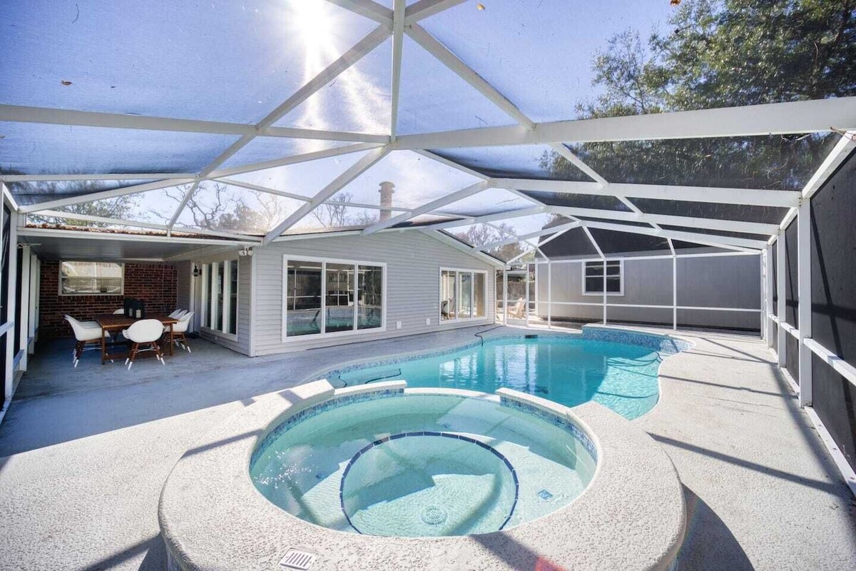 ~Billiard Abode_Sleeps 12_Heated Pool & Spa~