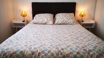 1 Schlafzimmer, Bügeleisen/Bügelbrett, kostenloses WLAN, Bettwäsche