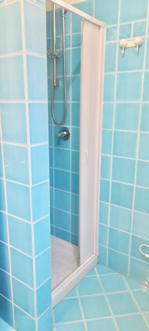 Comfort-Apartment | Badezimmer | Dusche, Bidet