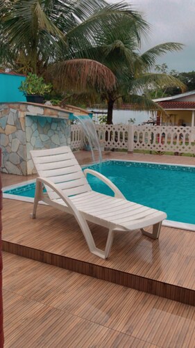 Beach house with pool, weekends and holidays