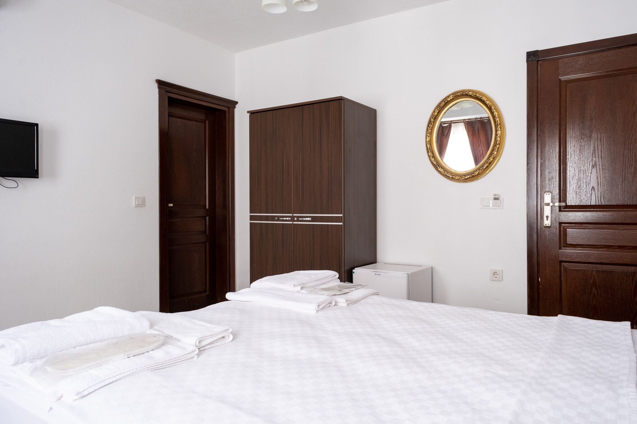 comfort room, 1 double bed | free wifi, bed sheets