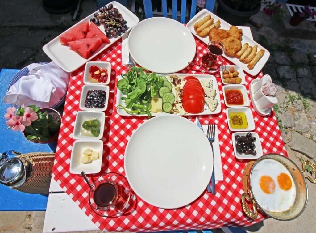 free daily local cuisine breakfast