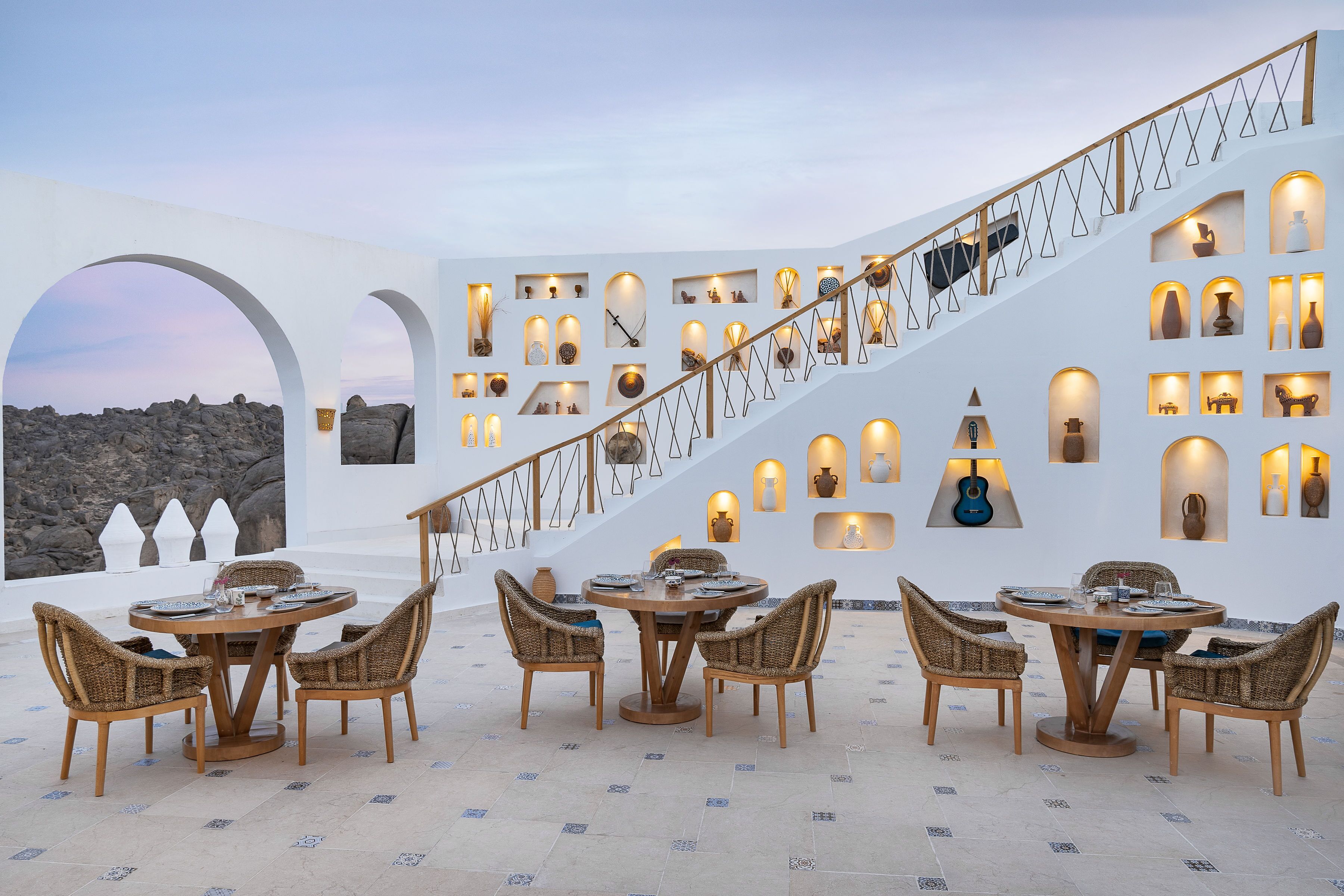 2 restaurantes; se sirve desayuno, almuerzo y cena