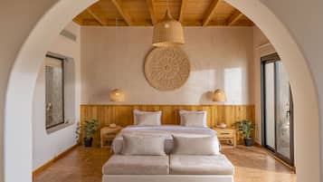 Executive Studio Suite, River View | Tempur-Pedic beds, minibar, in-room safe, individually decorated