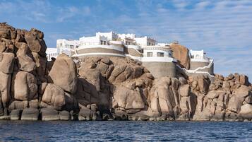 Fachada de la propiedad