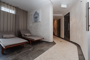 Sauna, steam room, Turkish bath, body treatments, hot stone massages - Hotel Panorama (Crans-Montana)