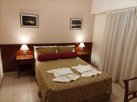 标准双人房 | 客房内保险箱、特色装修、特色家居、免费 WiFi