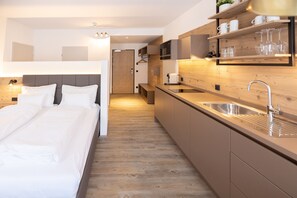 Televisión LED, juguetes, piso con calefacción