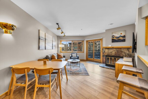 Flat-screen TV, fireplace