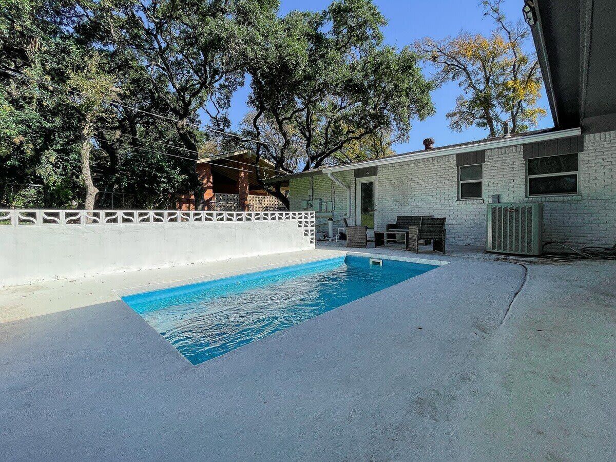 Pool! Mins to Downtown & Alamo - Casa Relajante