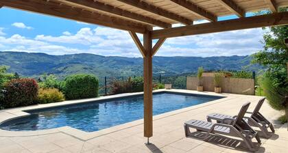 Charming house with swimming pool