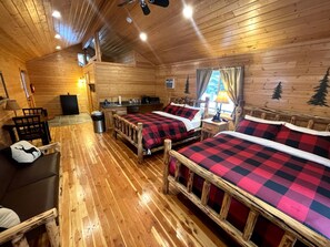 Family Double Room, Mountain View | Bed sheets - Bear Creek Resort (Thompson Falls)