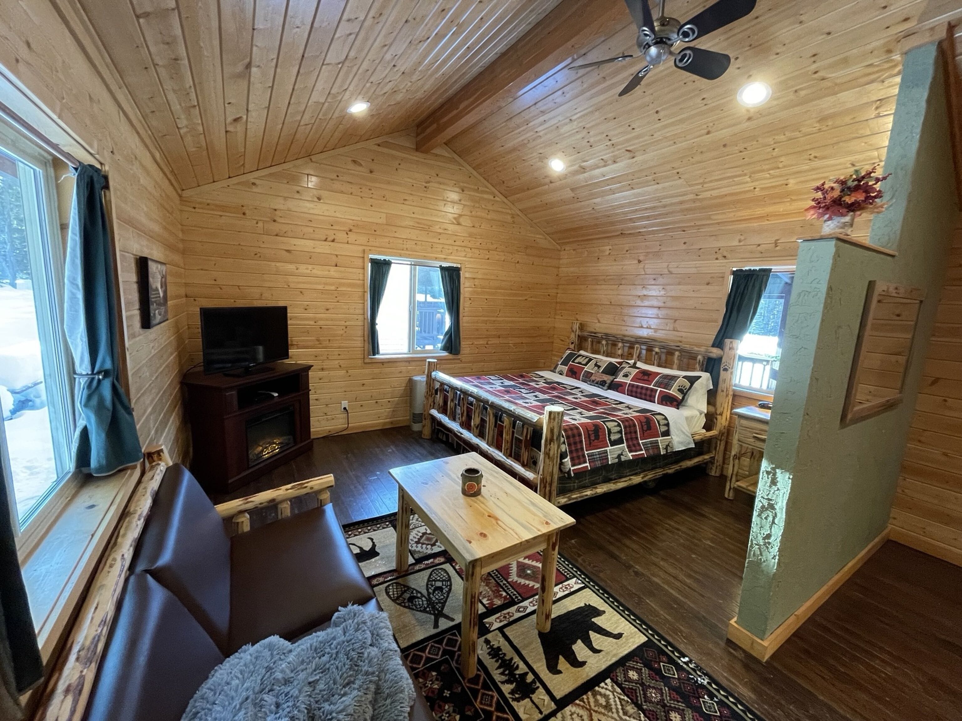 Cabin phong cách lãng mạn, 1 giường cỡ king, không hút thuốc, quang cảnh núi | Bộ trải giường 