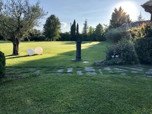 Property grounds - Villa Il Bocatino with private pool near Tuscany (Citerna)