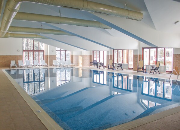 Innenpool, beheizter Pool