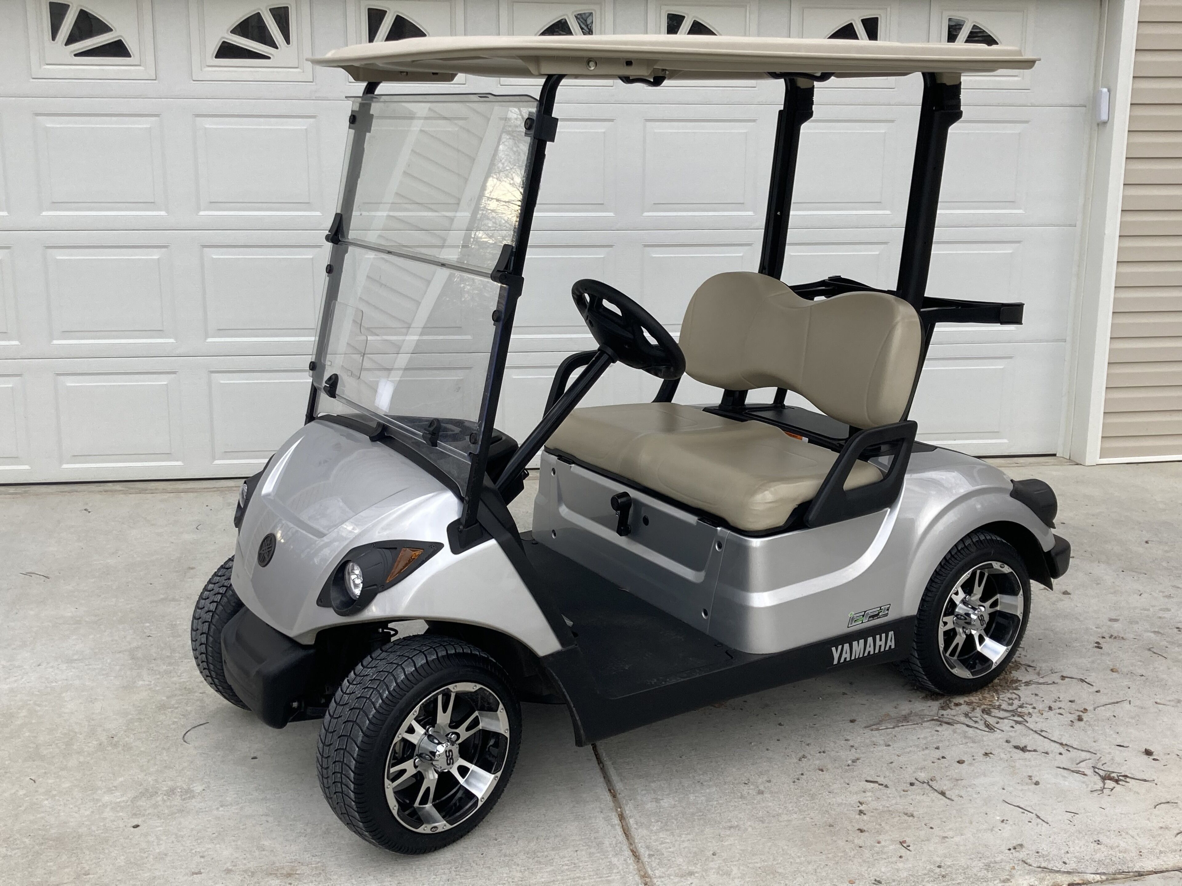 2/2 Patio Villa near Spanish Springs. Golf Cart, BBQ