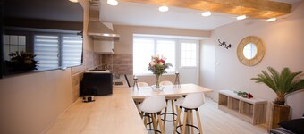 ♥︎ PRIVATE JACUZZI / WIFI / 4K UHD TV / NETFLIX… ♥︎ 