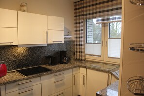 Fridge, microwave, oven, stovetop - Vacation apartment for up to 6 people in Dorsten (Hardt) (Dorsten)