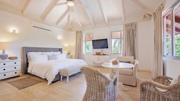 4 bedrooms, in-room safe, iron/ironing board, travel crib