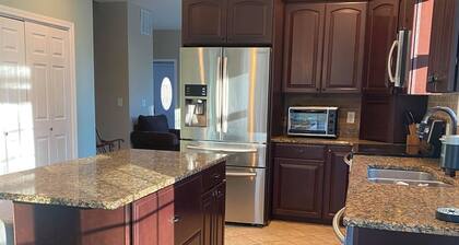 Quiet 3 BR 1.5 Bath Duplex Near 5 Colleges, Connecticut River, and Hiking Trails